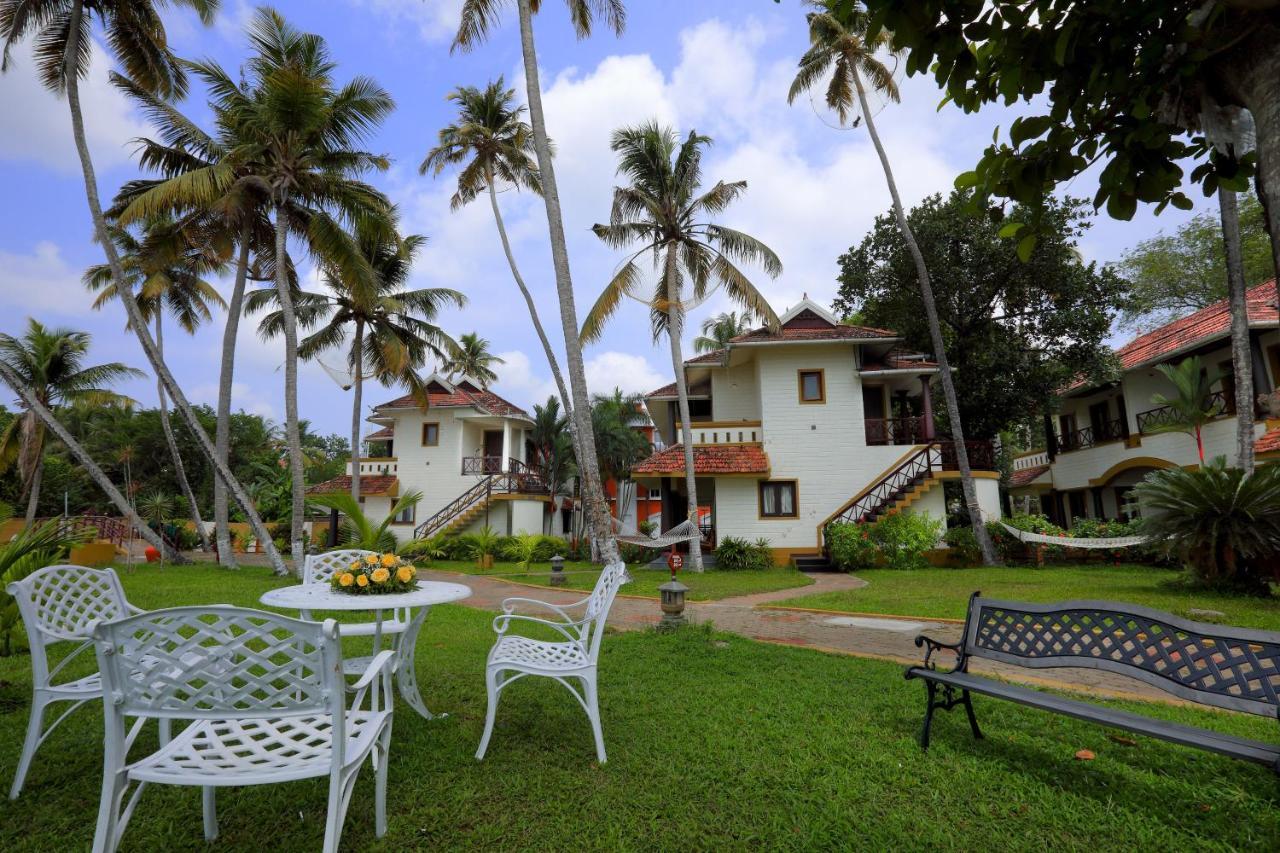 The World Backwaters, Alleppey Hotel Kumarakom Exterior photo