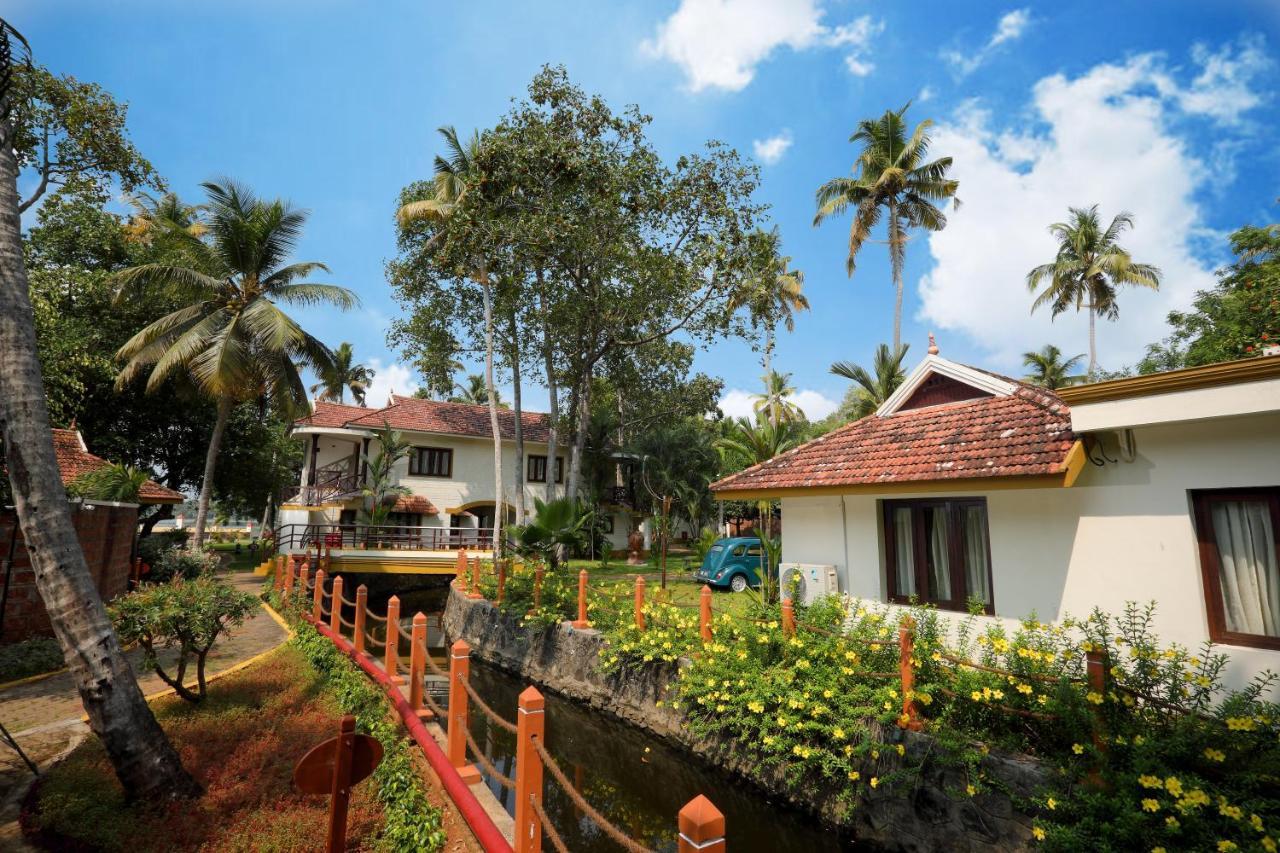 The World Backwaters, Alleppey Hotel Kumarakom Exterior photo