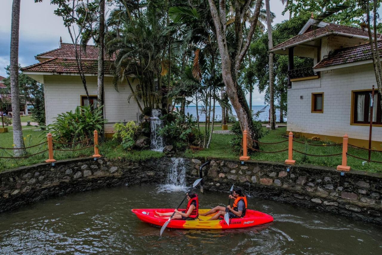 The World Backwaters, Alleppey Hotel Kumarakom Exterior photo